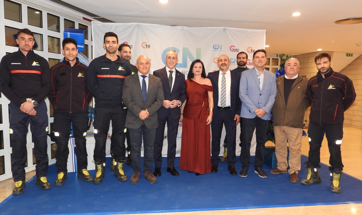 Homenaje a la dedicación y valentía: Gala de Ciudad Noticias reconoce la labor de bomberos, Cruz Roja y María Luisa Cabañero 2 Homenaje a la dedicación y valentía: Gala de Ciudad Noticias reconoce la labor de bomberos, Cruz Roja y María Luisa Cabañero 2