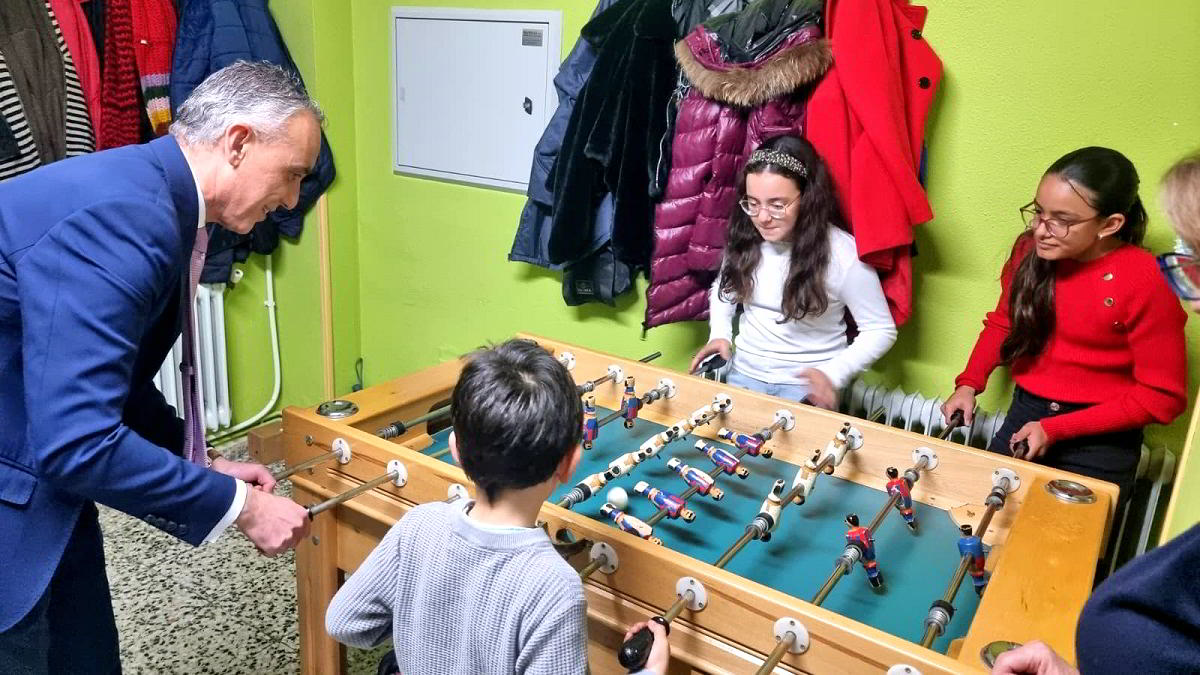 Felicidades festivas con Miguel Ángel Ruiz en la Tarde de Merienda Navideña de la Asociación Aldabón 2 Felicidades festivas con Miguel Ángel Ruiz en la Tarde de Merienda Navideña de la Asociación Aldabón 2