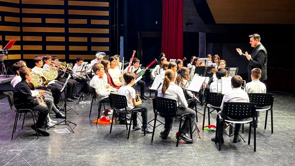 El Conservatorio Pablo Sorozábal Celebra la Navidad con un Emocionante Concierto en el Auditorio Municipal 1 El Conservatorio Pablo Sorozábal Celebra la Navidad con un Emocionante Concierto en el Auditorio Municipal 1