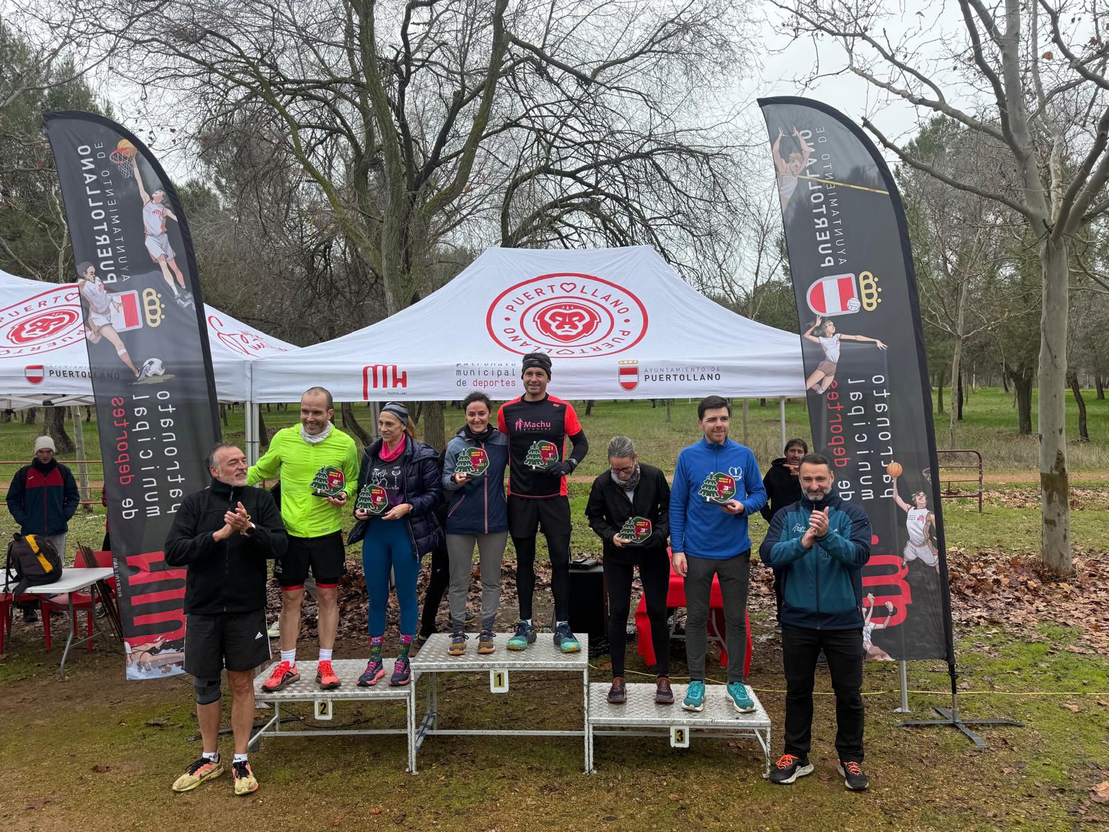 LII Edición del Trofeo de Navidad de Campo a Través Reúne a Más de Un Centenar de Corredores 1 Imagen de la carrera de campo a través