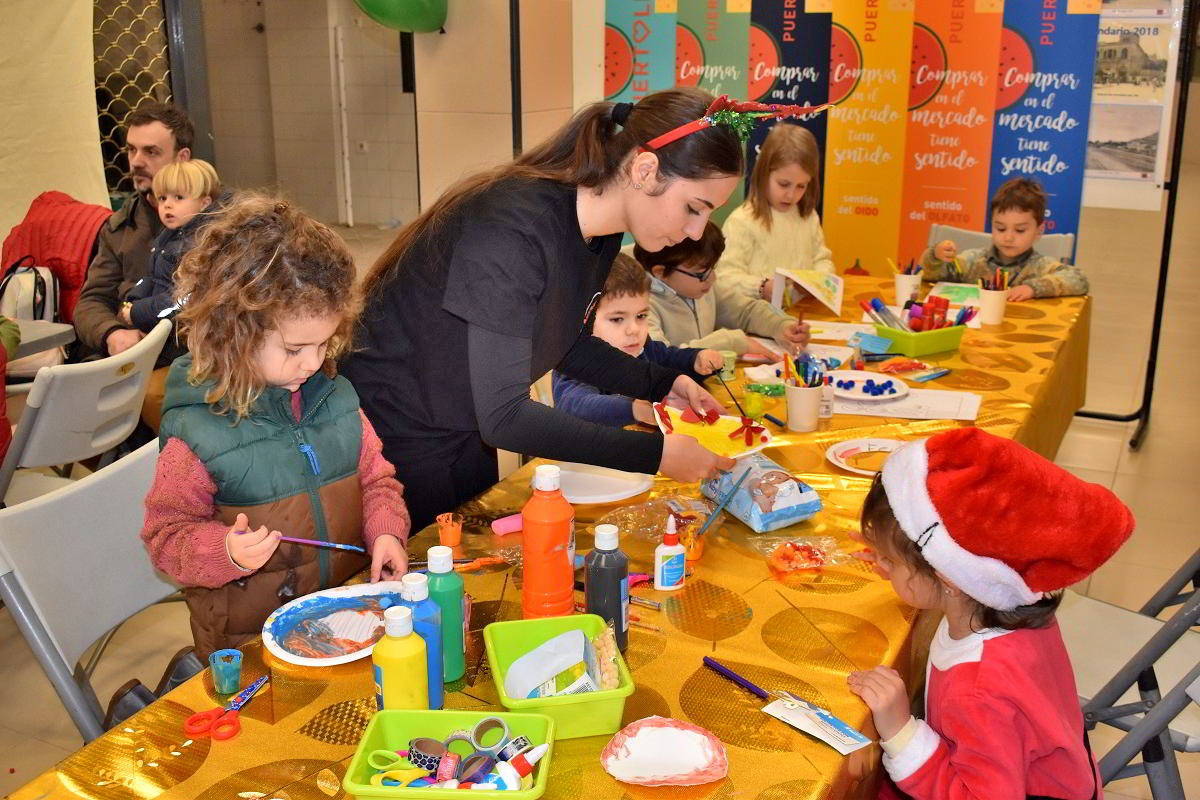 Diversión Navideña para los Más Pequeños: Ludoteca y Talleres Creativos en el Mercado Municipal 1