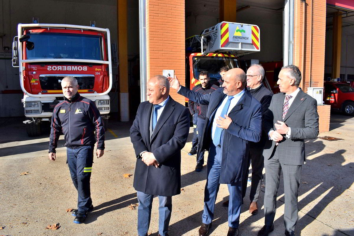Inversión Millonaria del SCIS para Nuevo Vehículo de Rescate y Mejoras Energéticas en Parque de Bomberos 1