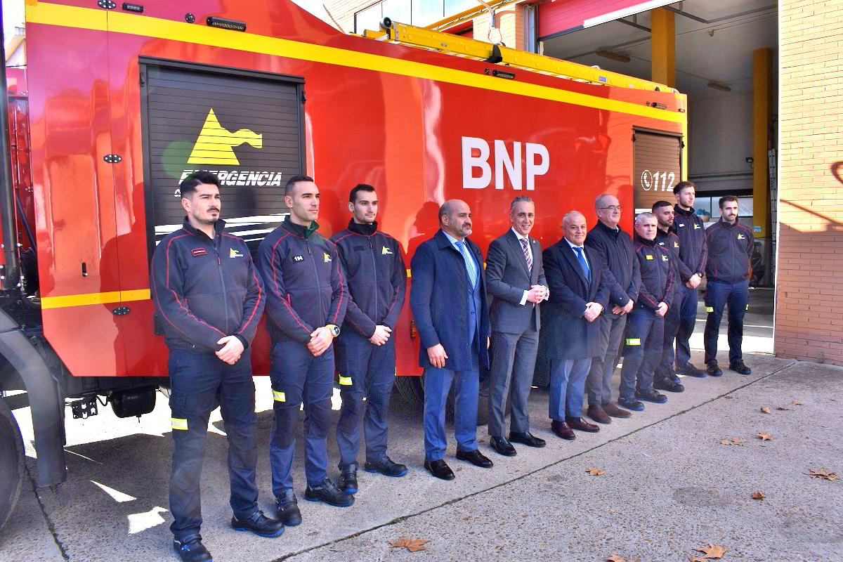 Inversión Millonaria del SCIS para Nuevo Vehículo de Rescate y Mejoras Energéticas en Parque de Bomberos 4
