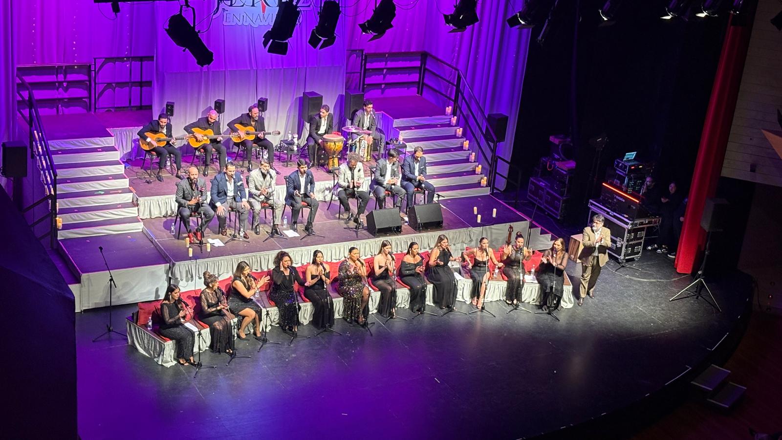 Éxito rotundo en Puertollano: el Auditorio se rinde ante la zambomba navideña de “Así canta Jerez por Navidad” 1