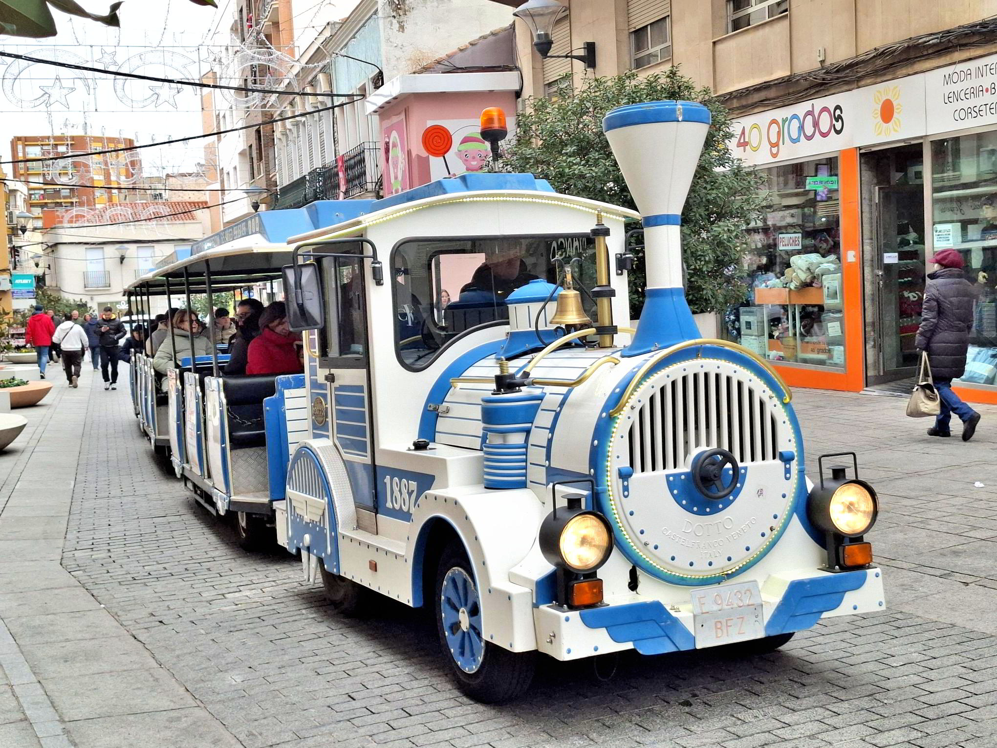 Finaliza la temporada navideña con el último viaje del tren turístico y la majestuosa recepción del cortejo de los Reyes Magos 3