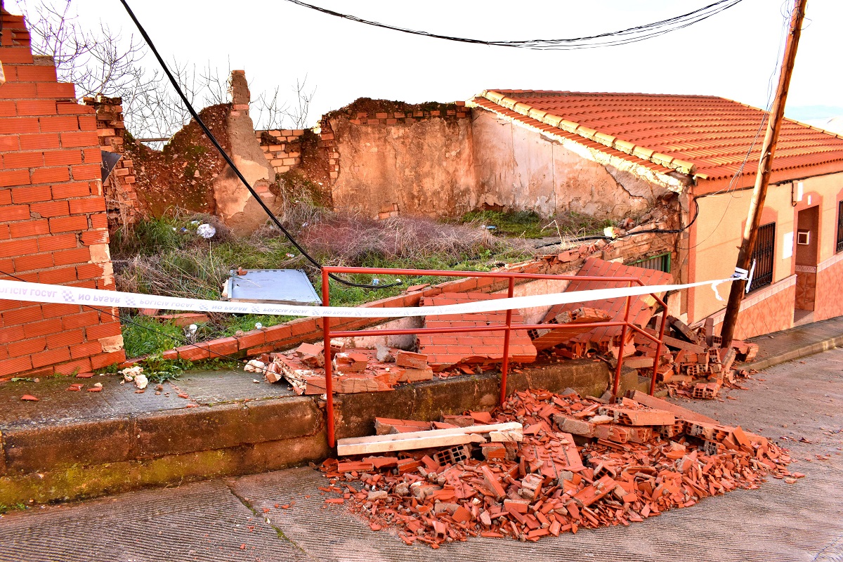 Inundaciones Afectan a Residentes y Dañan Propiedades en las Calles Benéfica y Blas de Otero 5