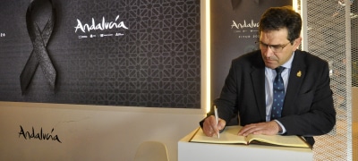 Valverde muestra la solidaridad de Ciudad Real con Córdoba y Huelva tras tragedia ferroviaria en Adamuz en FITUR