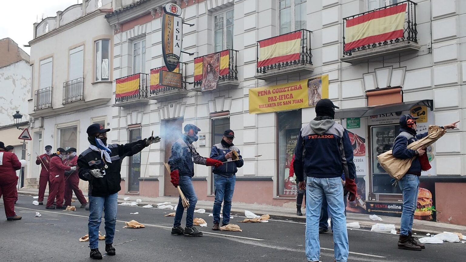 Cinco horas de pólvora continuada marcan el primer año de Las Paces como Bien de Interés Cultural 1
