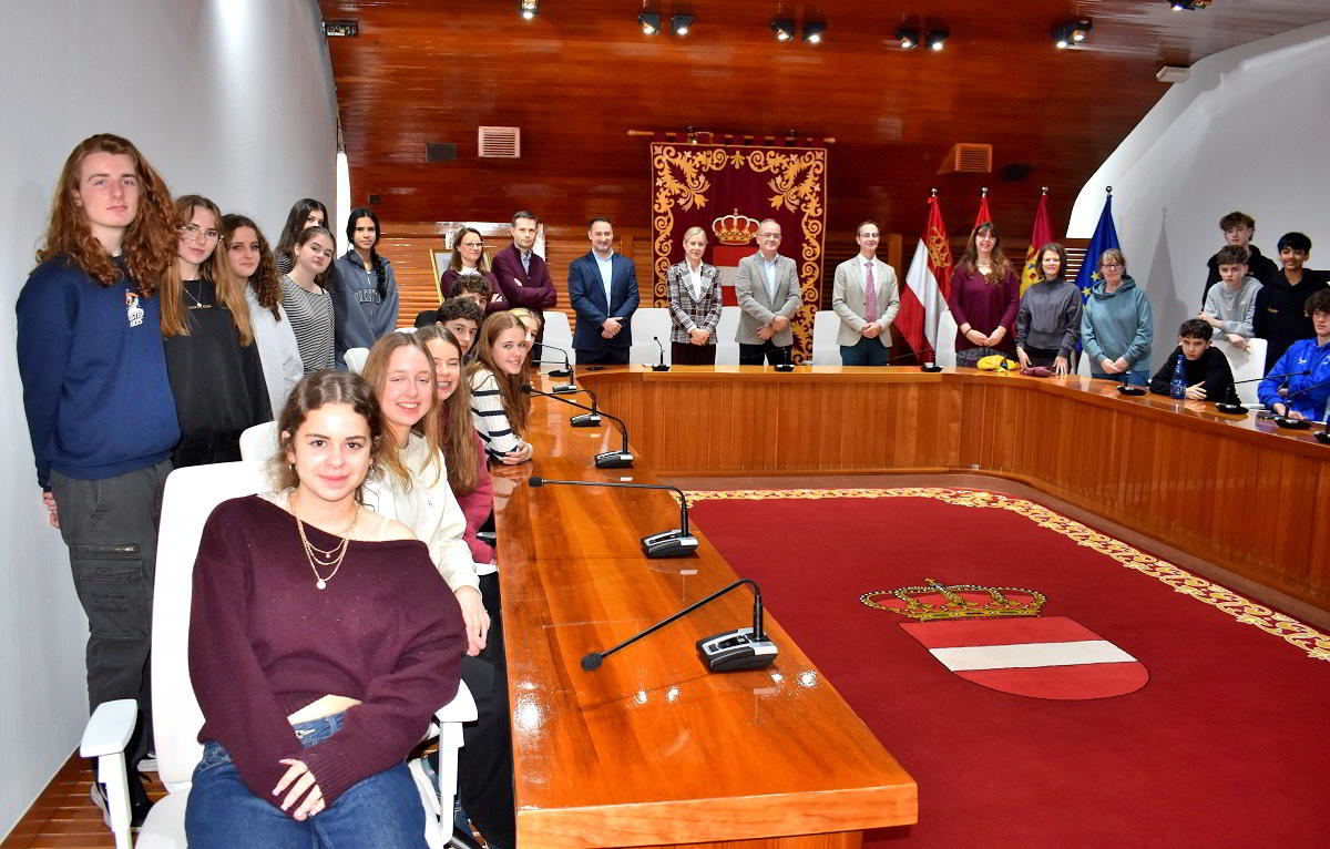 Grupo de estudiantes de Beuamont School