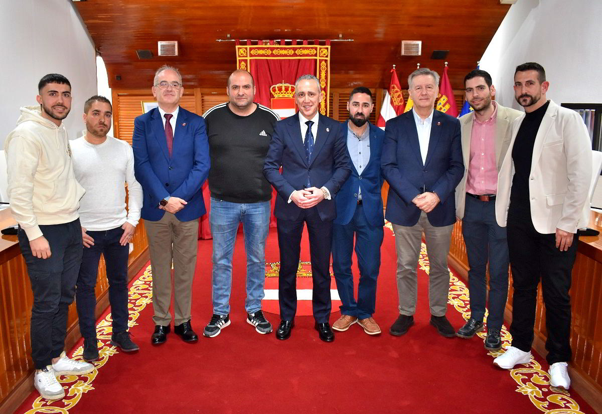 Incorporación de Quince Nuevos Funcionarios al Equipo Municipal 3 Incorporación de Quince Nuevos Funcionarios al Equipo Municipal 3