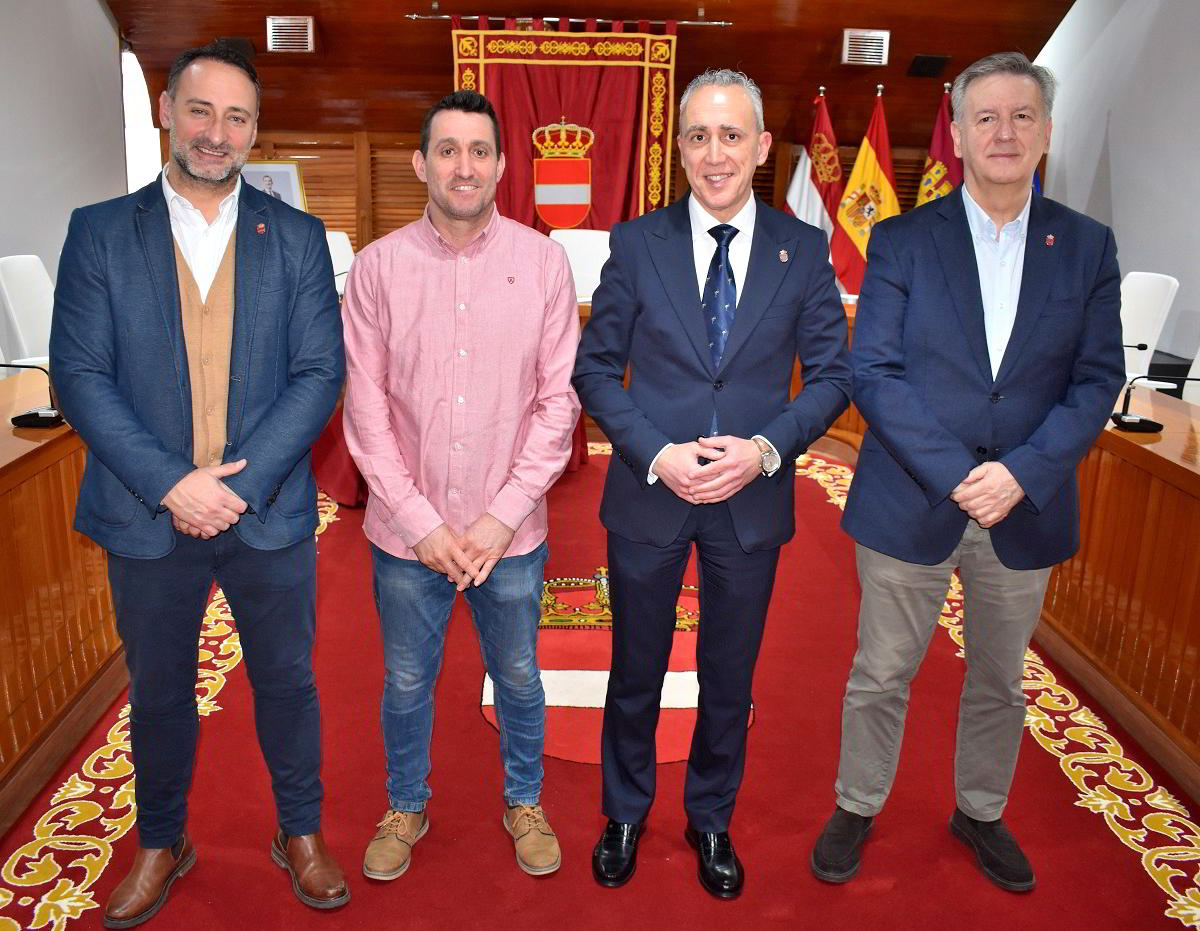 Incorporación de Quince Nuevos Funcionarios al Equipo Municipal 7 Incorporación de Quince Nuevos Funcionarios al Equipo Municipal 7
