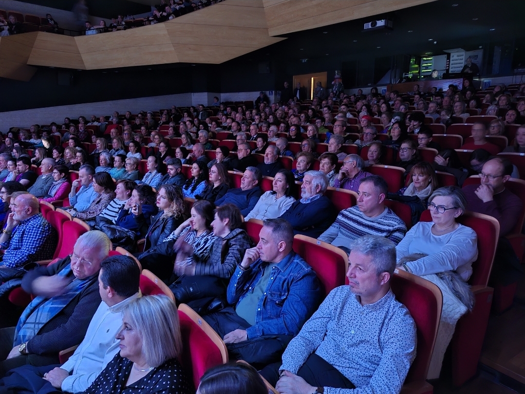 El Carnaval de Puertollano Cobra Vida con el Despliegue de Comparsas y Chirigotas 2