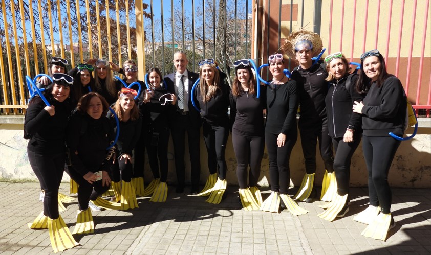 Celebración del Carnaval Marino en el Colegio Público Giner de los Ríos con la Activa Participación de Profesores y sus 118 Estudiantes 4 Celebración del Carnaval Marino en el Colegio Público Giner de los Ríos con la Activa Participación de Profesores y sus 118 Estudiantes 4
