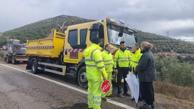 Ruiz Evalúa Daños de la Borrasca Leonardo en Hinojosas y Promete Ayuda del Presidente de la Diputación a la Alcaldesa