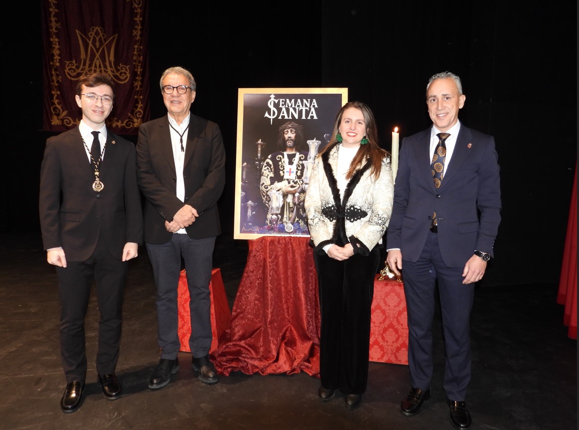 Manuel Juliá conmueve con un pregón de Semana Santa dedicado a la memoria y legado de su madre 1