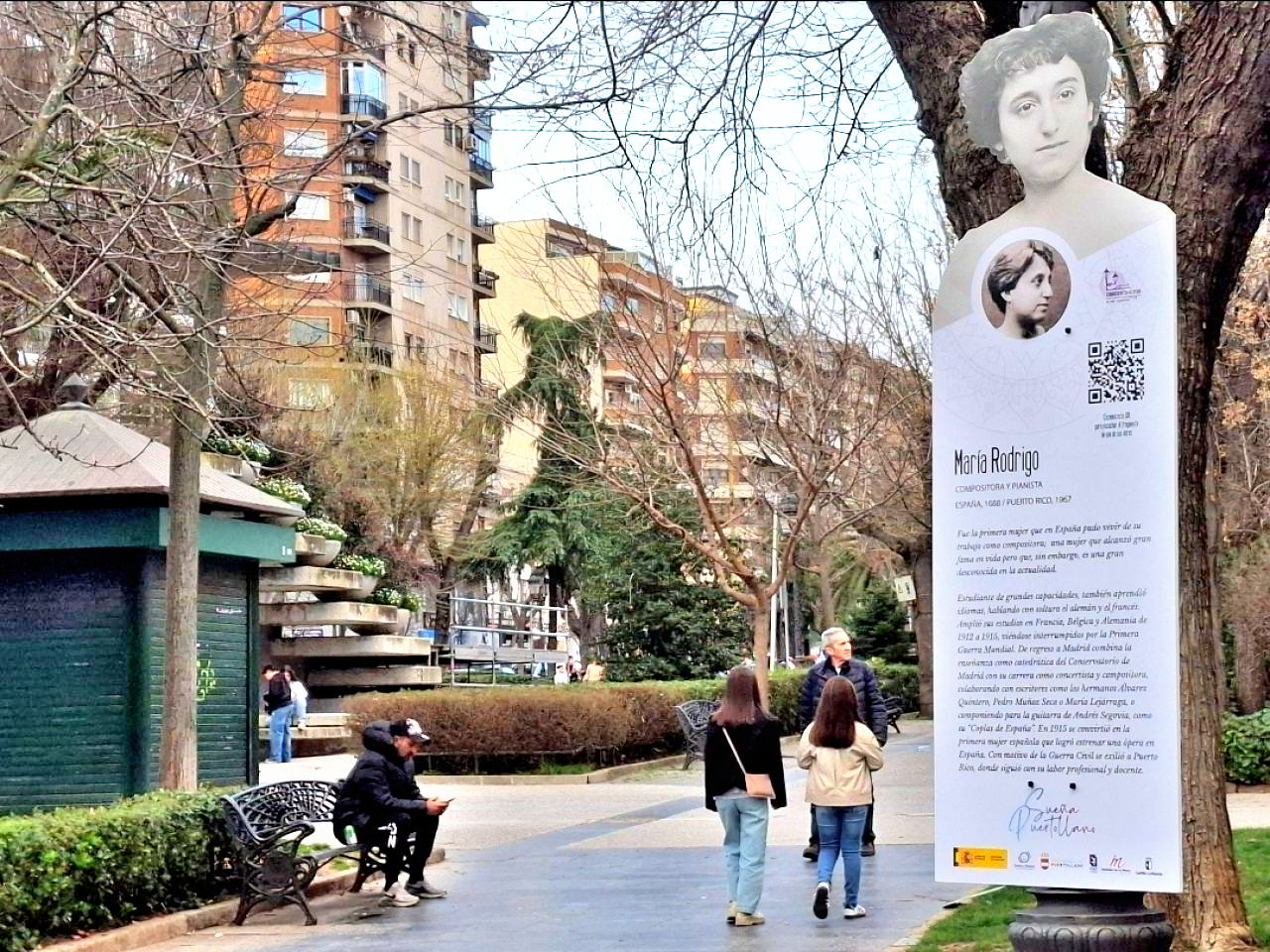 Iluminando Talentos Ocultos: La Exposición 'Mujeres con Luz Propia' Resalta a Compositoras Clave en la Música Urbana 1