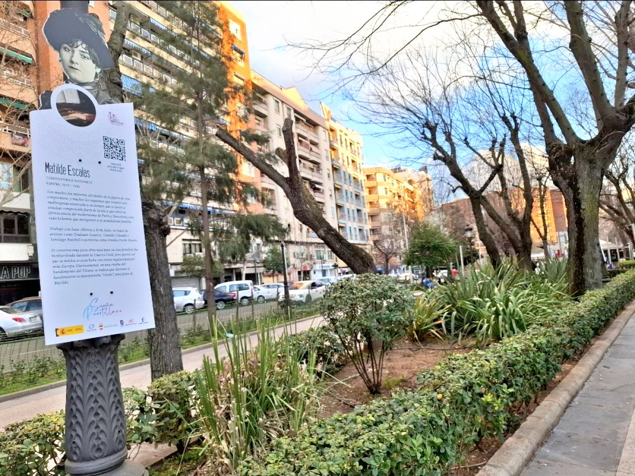 Iluminando Talentos Ocultos: La Exposición 'Mujeres con Luz Propia' Resalta a Compositoras Clave en la Música Urbana 6