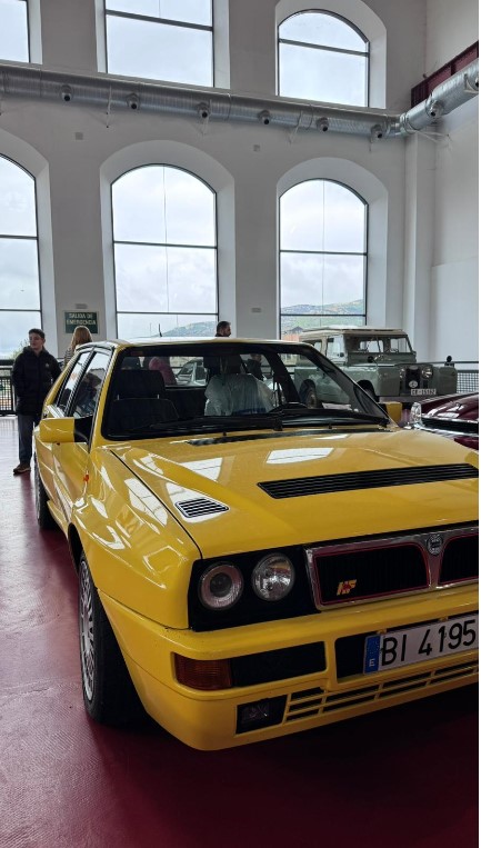 La ciudad de Puertollano celebra el II Rally de los Fúcares y es distinguida como "Ciudad Amiga del Vehículo Clásico 4