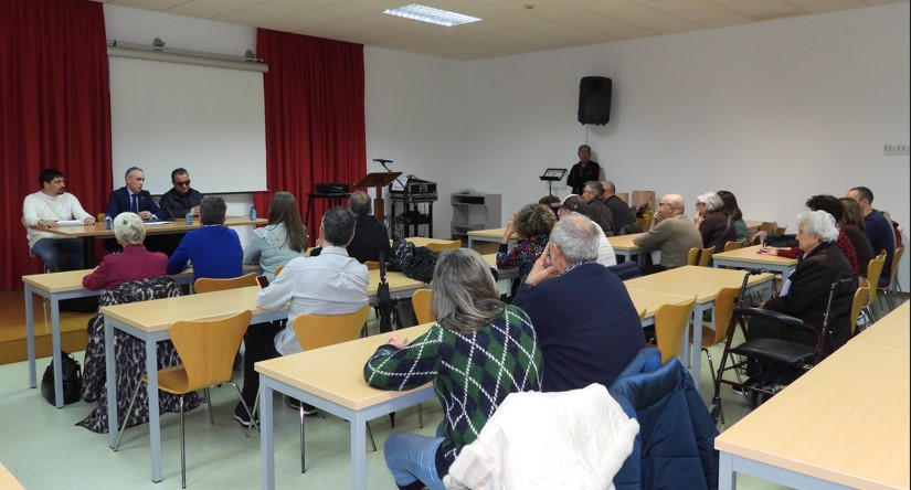 Homenaje municipal y de la ONCE a dos figuras femeninas destacadas en el deporte y la resiliencia en el Día Internacional de la Mujer 2