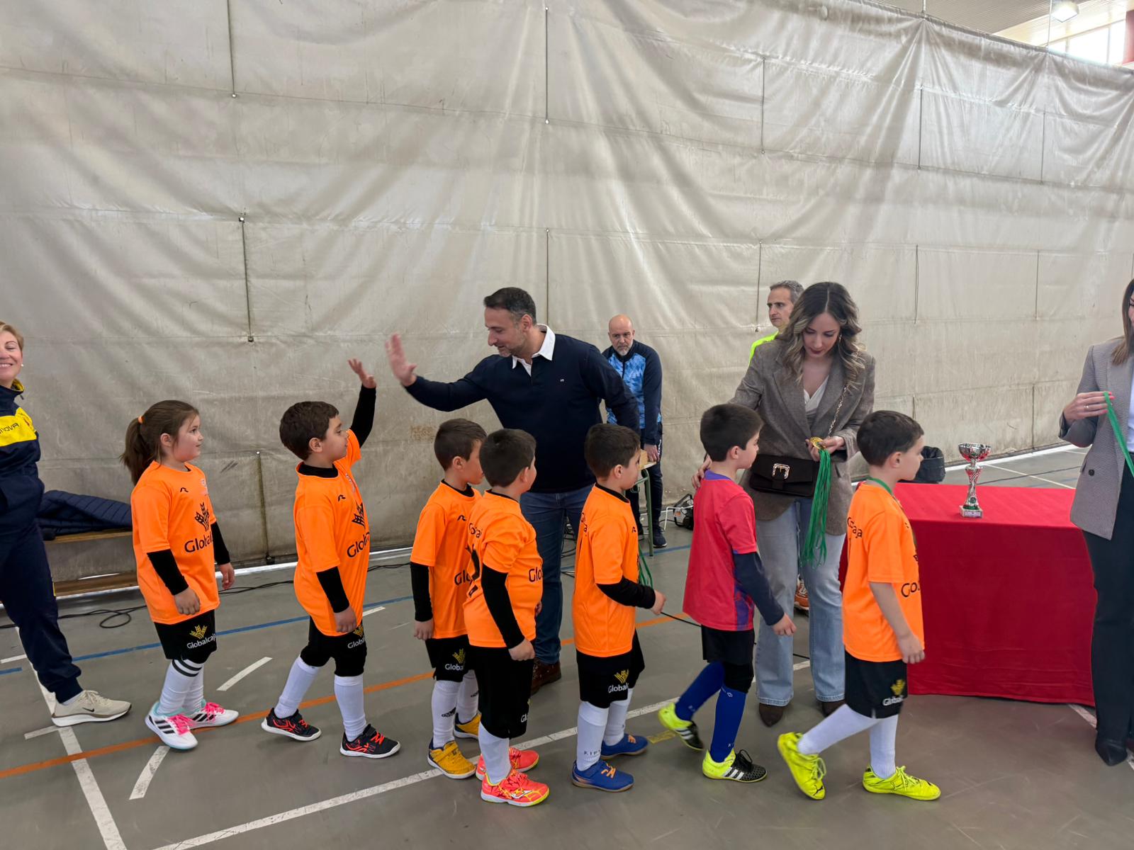 El Equipo Benjamín de Puertollano triunfa y se lleva el Título en la Final de la Liga Globalcaja de Fútbol Sala 2 El Equipo Benjamín de Puertollano triunfa y se lleva el Título en la Final de la Liga Globalcaja de Fútbol Sala 2