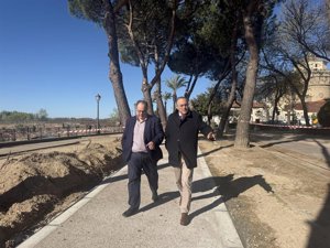 Gregorio supervisa el avance del nuevo paseo peatonal de Talavera junto al Tajo