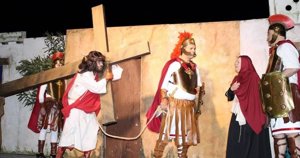 Motilla (Cuenca) se vuelca con su Pasión Viviente conjugando hermanamiento, religión y cultura en su 32 edición