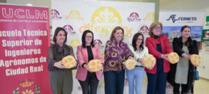 Zarco Destaca el Respaldo de la Diputación a AFEXPPAN por Preservar la Tradición y Calidad del Pan de Cruz Provincial