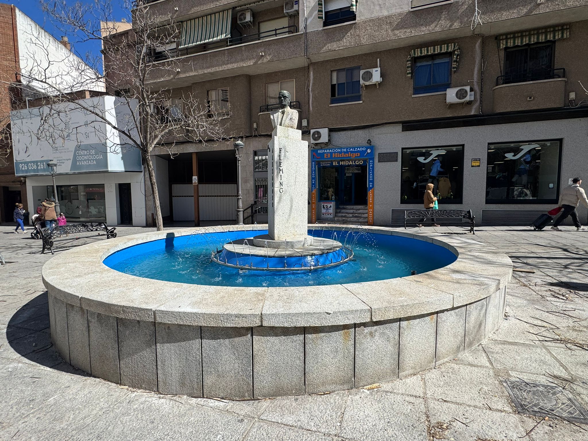 Renace la Fuente de la Plaza Doctor Fleming: Una Restauración Integral Devuelve su Esplendor 1 Renace la Fuente de la Plaza Doctor Fleming: Una Restauración Integral Devuelve su Esplendor 1