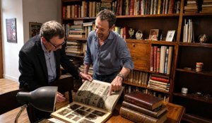 Carlos Buero avala el cuidado "fiel" del legado de Antonio Buero Vallejo tras visitar su biblioteca en Guadalajara