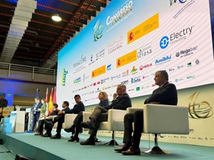 Casi un millar de regantes de todo el país se dan cita en Ciudad Real para debatir sobre el futuro del regadío español