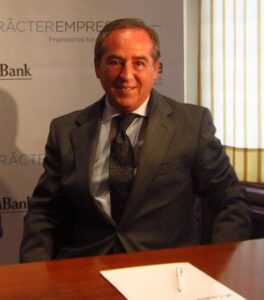 Cecam no ve problema en la regularización de inmigrantes pero cree "muy necesario" establecer un itinerario formativo