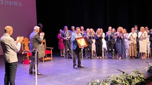 Ciudad Real arropa a Emilio Calatayud, que ya es oficialmente Hijo Predilecto de la ciudad