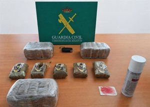 Detenidas dos mujeres en Hellín tras incautarles 2.000 kilogramos de hachís ocultos en un turismo