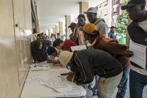 Inmigrantes que piden regularización en C-LM destacan sus beneficios: "Si podemos trabajar legalmente, aportaremos más"
