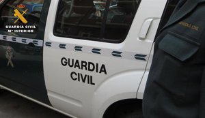 La Guardia Civil salva la vida a un joven de 18 años tras sufrir un accidente de circulación en Yuncler