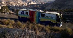 Junta y Diputación de Albacete renuevan su convenio para garantizar el servicio de bibliobús en la provincia