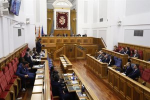 La modificación del Estatuto de Personas Consumidoras, a debate y votación este jueves en las Cortes de C-LM