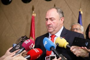 Lizán niega "abandono" a ganaderos afectados por lengua azul aunque reconoce que es una cuestión "delicada de trabajar"