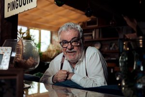 Millán Salcedo, orgulloso por ser "el de las empanadillas", reivindica el humor manchego: "Ya salía en el Quijote"