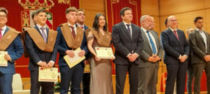 Valverde Confía en que Nuevos Ingenieros de la UCLM Impulsen el Desarrollo Futuro de la Provincia