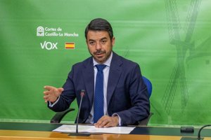 Vox dice a Núñez que tome nota del PP en Extremadura y Aragón para replicar en C-LM los acuerdos en estas dos regiones