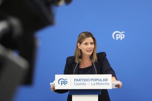 Agudo (PP) a Gutiérrez (PSOE): "¿Están dispuestos a echar por tierra el Estatuto sólo porque quieren más políticos?"