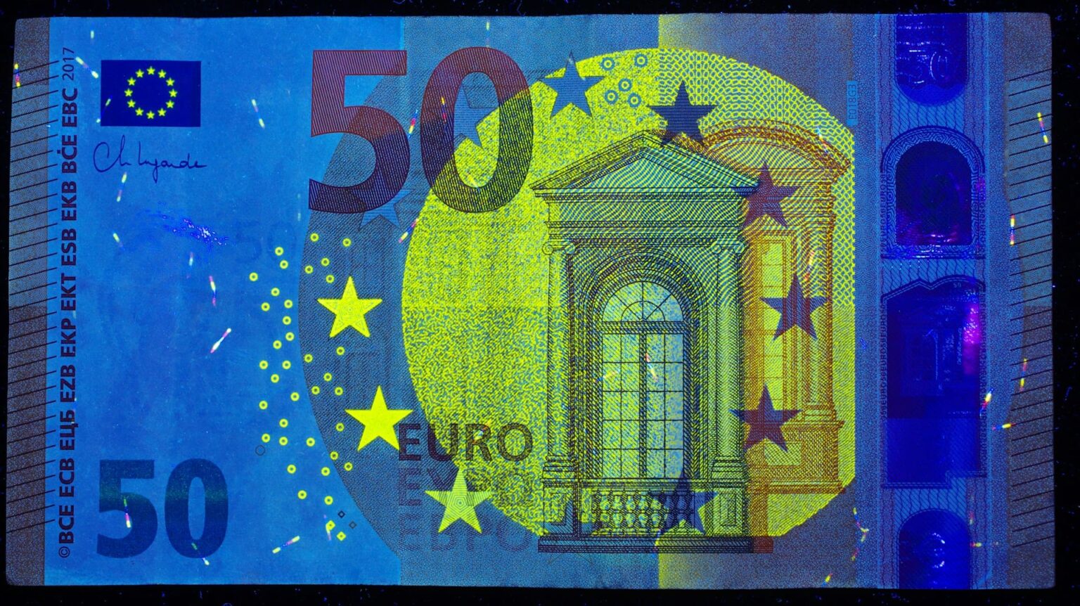 Los billetes falsos de 50 euros siguen circulando: así puedes detectarlos 1