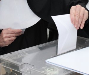 C-LM a un año de votar: Page exhibe gestión para defender su mayoría ante una oposición PP-Vox que urge a desbancarlo