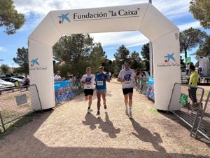 Cerca de 800 personas participan en Albacete en la carrera solidaria 'Corre contra el Ictus' a beneficio de Adace
