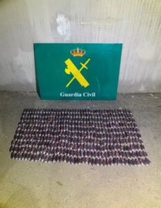 Detienen a dos personas en Ocaña tras ser sorprendidos transportando 4,2 kilos de hachís en un vehículo