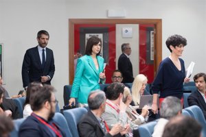 El Gobierno no contempla un adelanto electoral pese a las peticiones de algunas voces autonómicas del PSOE