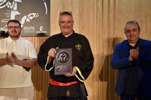 El estilo de Kung Fu WU-TAO, de ADN conquense, cumple 40 años presentando libro y estrenando logo e himno heavy
