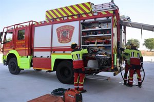 Extinguido el incendio en una fábrica de Ontígola que ha requerido la movilización de 6 parques de bomberos
