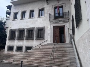 Fiscal pide 3 años de cárcel a un hombre acusado de tocar los pechos a una menor en un parque infantil de Cuenca